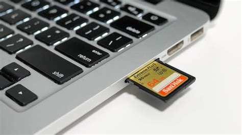 does macbook air have sd card slot